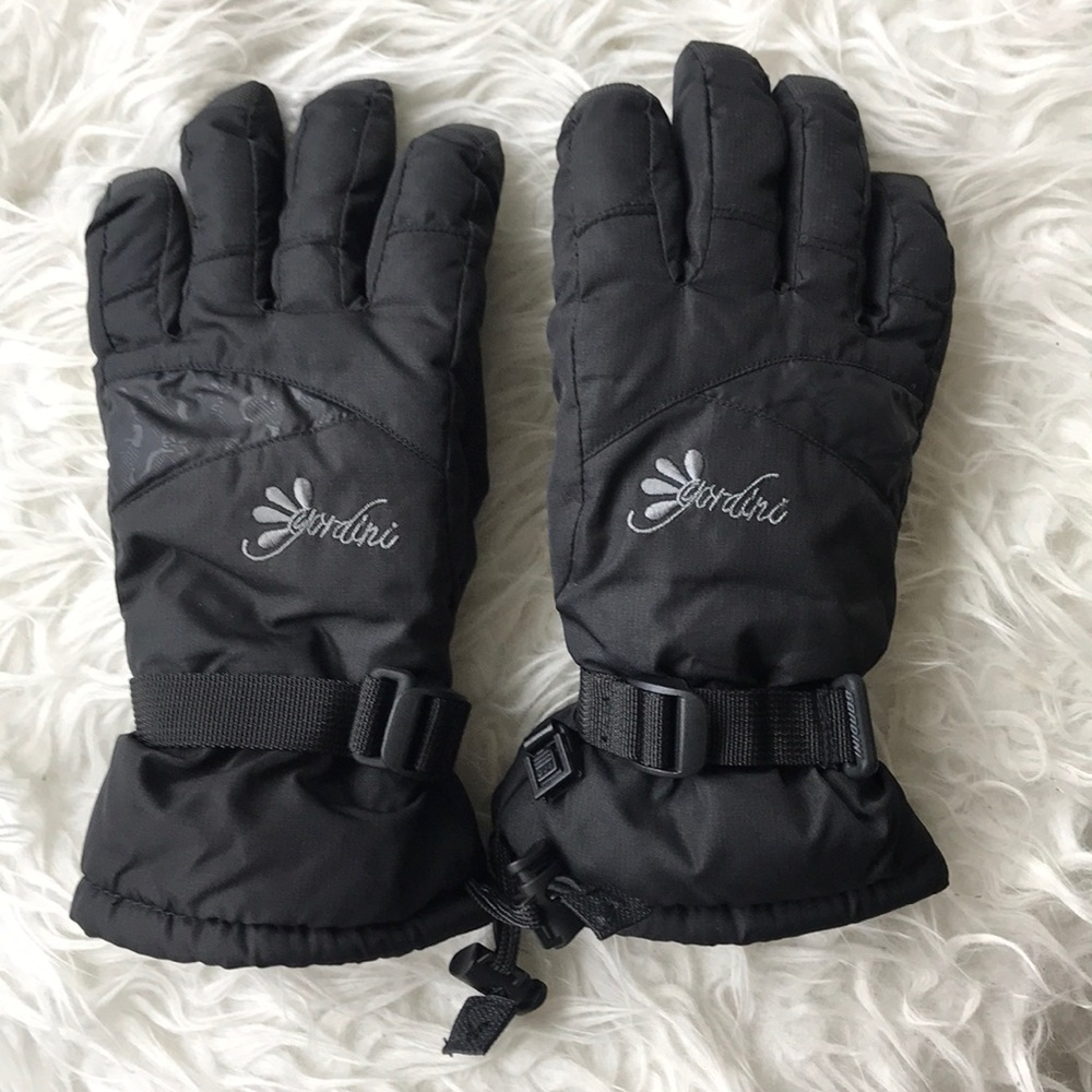 Gortex black winter gloves